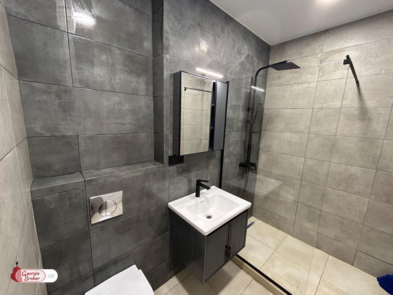 nearly repaired 2-room apartment for sale